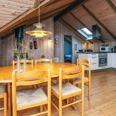 Charming Retreat-by Traum